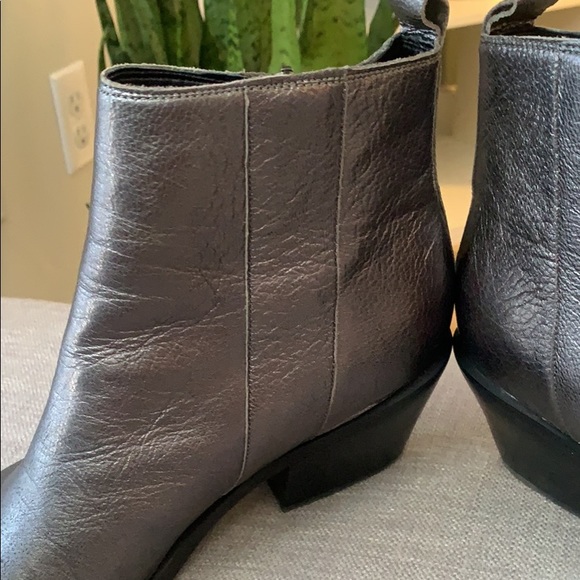 ✨ Booties - Picture 3 of 3